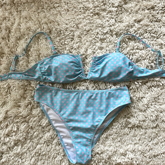 Bathing suit - Picture 1 of 4